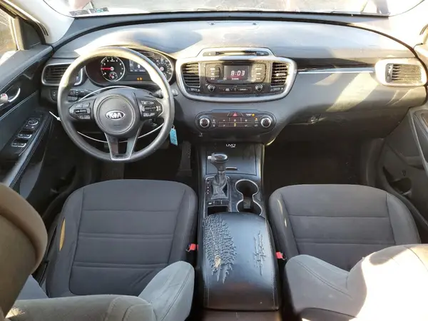 5XYPG4A39GG003882 2016 KIA SORENTO - Image 8