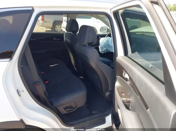 5XYPG4A39GG008158 2016 KIA SORENTO - Image 8