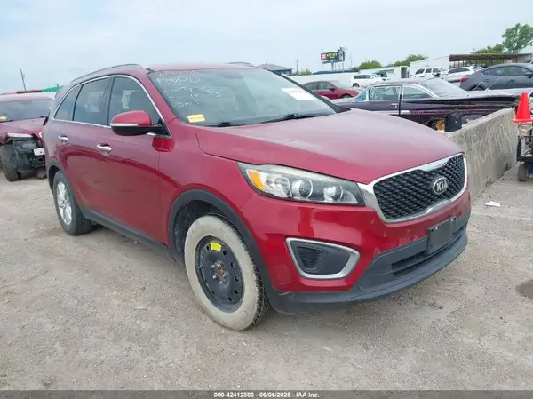5XYPG4A39GG011545 2016 KIA SORENTO - Image 1