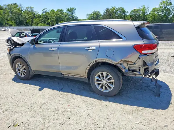 5XYPG4A39GG016860 2016 KIA SORENTO - Image 2