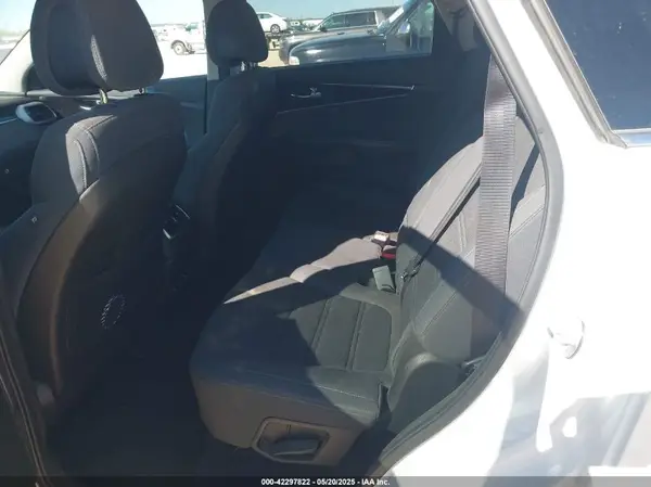 5XYPG4A39GG036400 2016 KIA SORENTO - Image 8