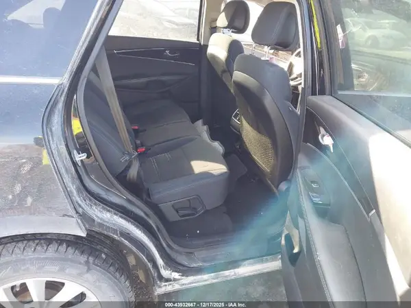 5XYPG4A39GG043587 2016 KIA SORENTO - Image 8