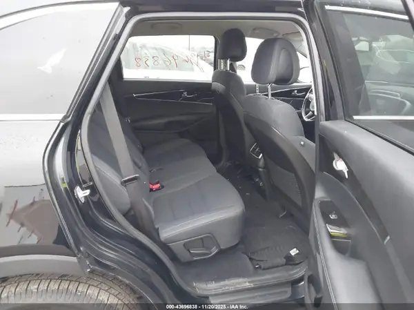 5XYPG4A39GG054752 2016 KIA SORENTO - Image 8