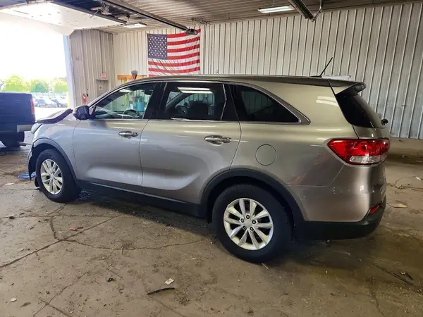 5XYPG4A39GG057733 2016 KIA SORENTO - Image 2