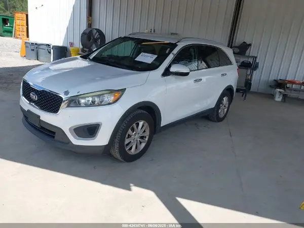 5XYPG4A39GG061751 2016 KIA SORENTO - Image 2