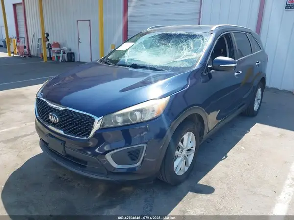 5XYPG4A39GG064925 2016 KIA SORENTO - Image 2