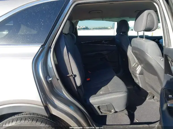 5XYPG4A39GG070143 2016 KIA SORENTO - Image 8