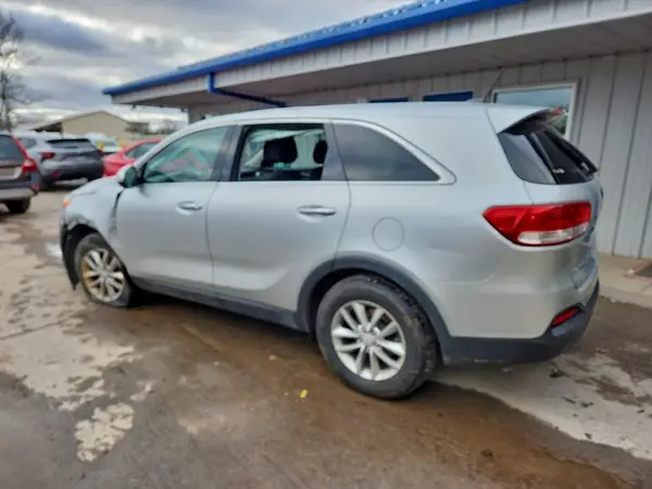 5XYPG4A39GG073978 2016 KIA SORENTO - Image 2