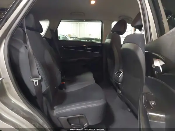 5XYPG4A39GG076010 2016 KIA SORENTO - Image 8