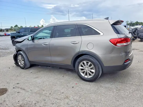 5XYPG4A39GG076864 2016 KIA SORENTO - Image 2