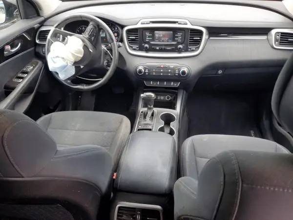 5XYPG4A39GG076864 2016 KIA SORENTO - Image 8
