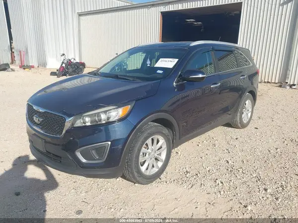 5XYPG4A39GG078971 2016 KIA SORENTO - Image 2