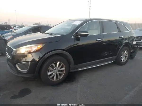 5XYPG4A39GG087444 2016 KIA SORENTO - Image 2