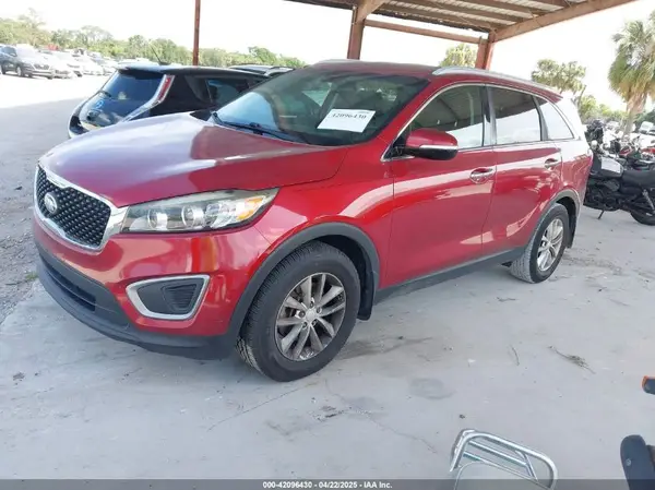 5XYPG4A39GG090599 2016 KIA SORENTO - Image 2