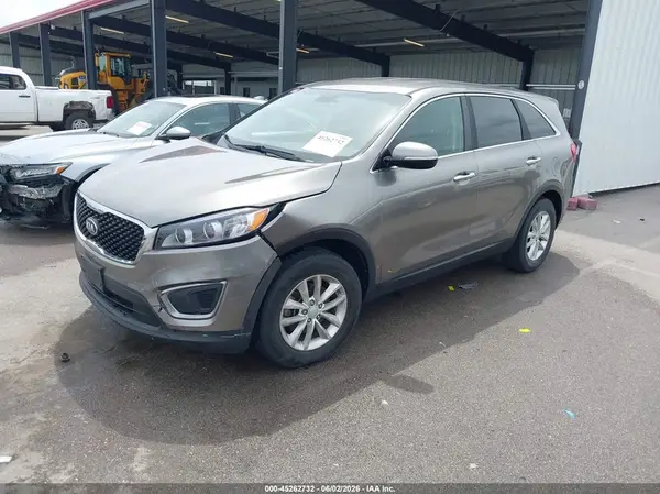 5XYPG4A39GG101794 2016 KIA SORENTO - Image 2