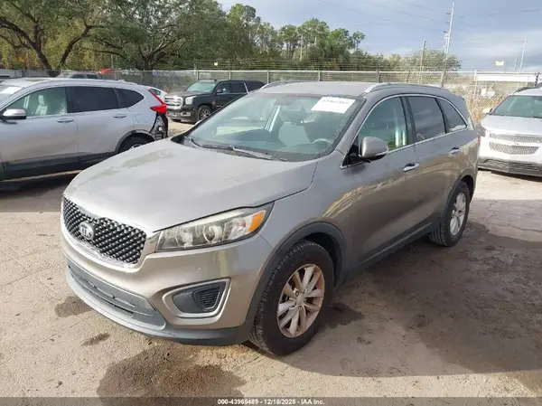 5XYPG4A39GG116859 2016 KIA SORENTO - Image 2