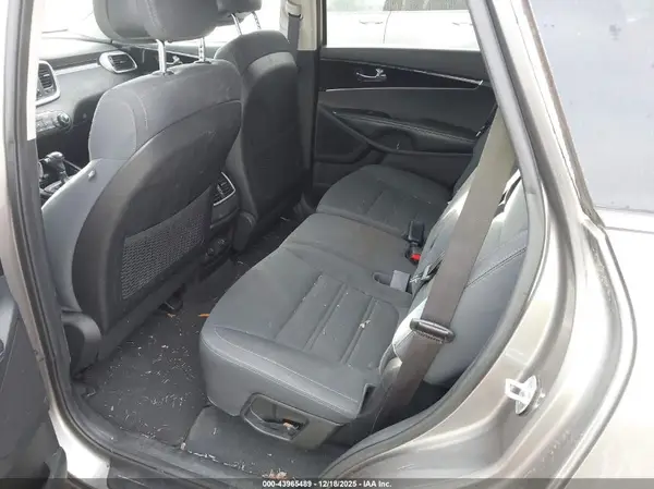 5XYPG4A39GG116859 2016 KIA SORENTO - Image 8