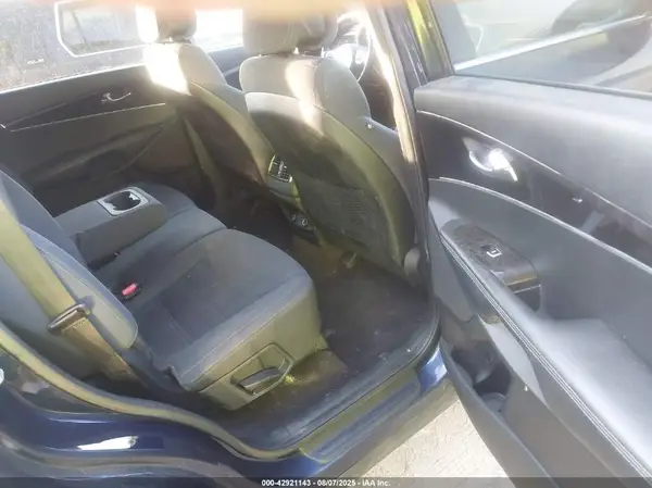 5XYPG4A39GG127392 2016 KIA SORENTO - Image 8