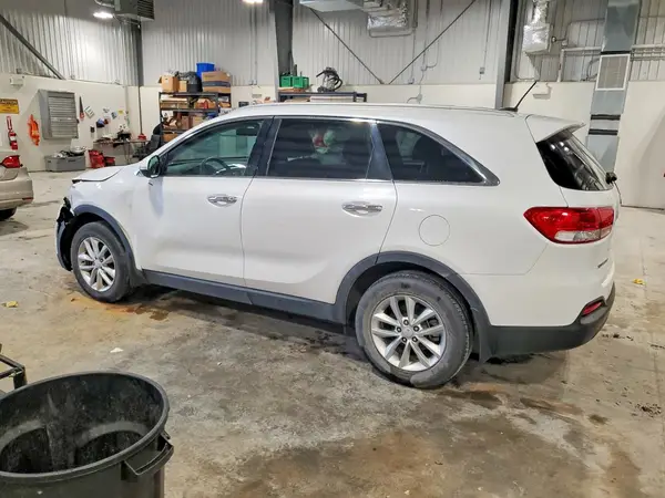 5XYPG4A39GG127554 2016 KIA SORENTO - Image 2