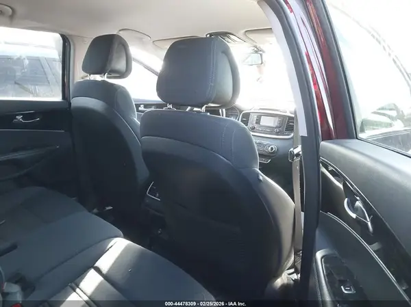 5XYPG4A39GG127845 2016 KIA SORENTO - Image 8