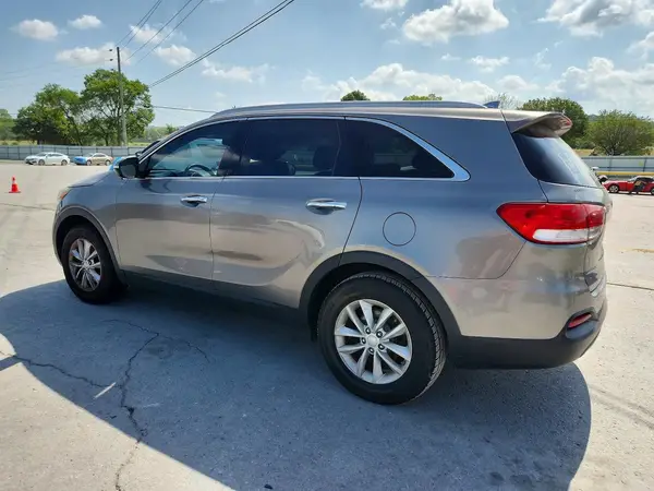 5XYPG4A39GG137484 2016 KIA SORENTO - Image 2