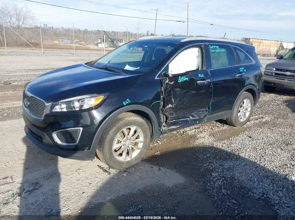 5XYPG4A39GG145424 2016 KIA SORENTO - Image 2