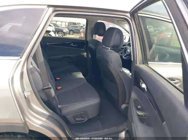 5XYPG4A39GG164359 2016 KIA SORENTO - Image 8