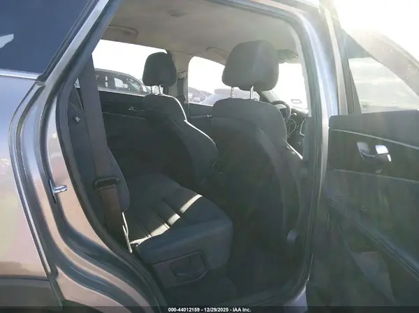 5XYPG4A39GG169951 2016 KIA SORENTO - Image 8