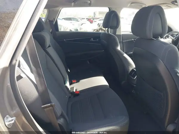 5XYPG4A39GG172610 2016 KIA SORENTO - Image 8