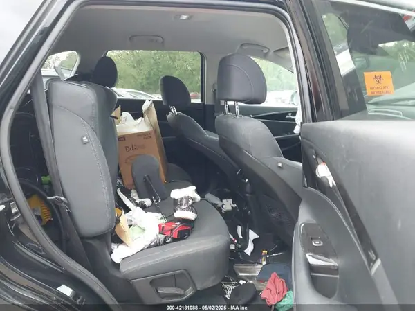 5XYPG4A39HG187982 2017 KIA SORENTO - Image 8
