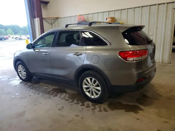5XYPG4A39HG192437 2017 KIA SORENTO - Image 2