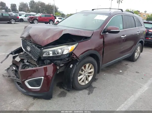 5XYPG4A39HG194981 2017 KIA SORENTO - Image 2