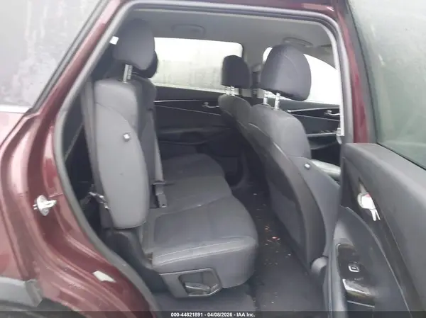 5XYPG4A39HG194981 2017 KIA SORENTO - Image 8