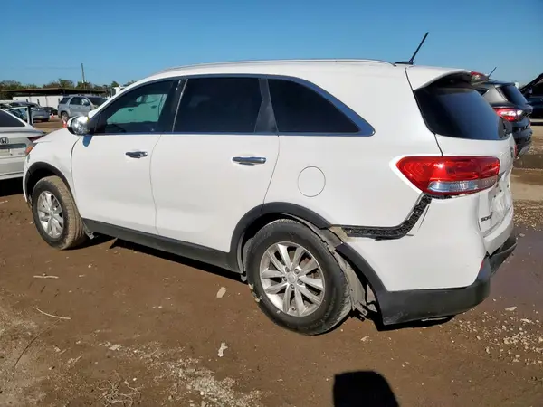 5XYPG4A39HG200570 2017 KIA SORENTO - Image 2