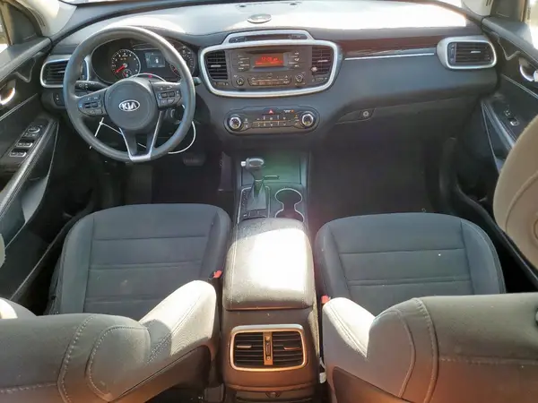 5XYPG4A39HG200651 2017 KIA SORENTO - Image 8