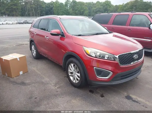 5XYPG4A39HG211195 2017 KIA SORENTO - Image 1