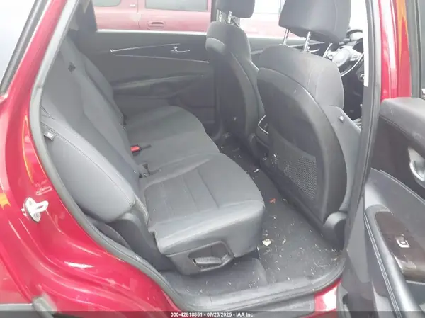 5XYPG4A39HG211195 2017 KIA SORENTO - Image 8