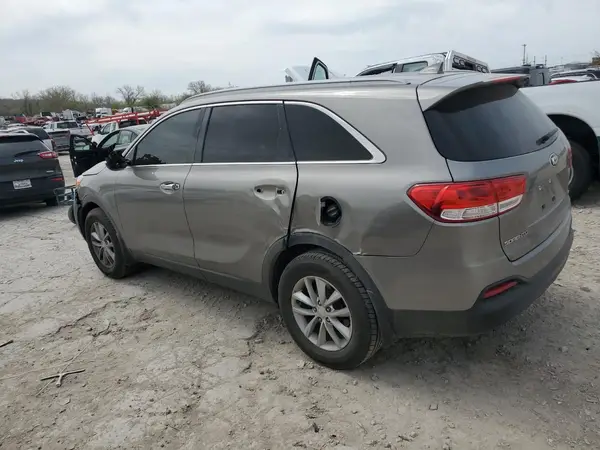 5XYPG4A39HG216879 2017 KIA SORENTO - Image 2