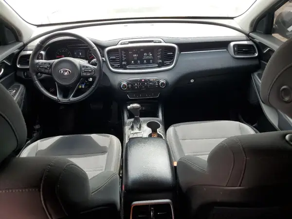 5XYPG4A39HG216879 2017 KIA SORENTO - Image 8