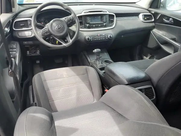 5XYPG4A39HG216915 2017 KIA SORENTO - Image 8