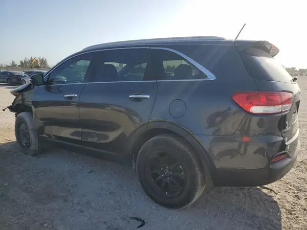 5XYPG4A39HG218504 2017 KIA SORENTO - Image 2