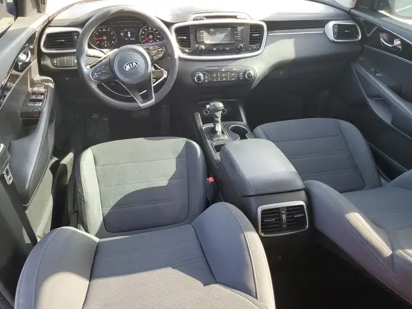 5XYPG4A39HG218504 2017 KIA SORENTO - Image 8
