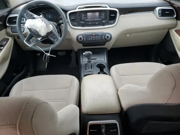 5XYPG4A39HG219829 2017 KIA SORENTO - Image 8