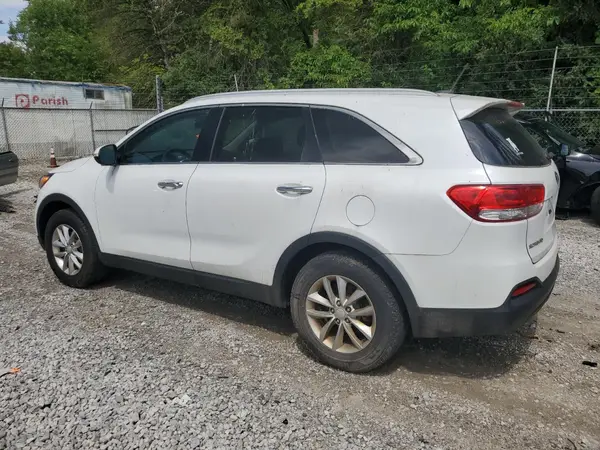 5XYPG4A39HG226845 2017 KIA SORENTO - Image 2
