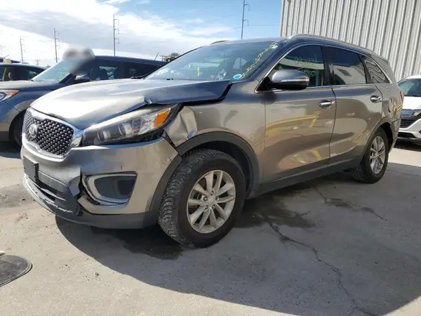 5XYPG4A39HG246190 2017 KIA SORENTO - Image 1