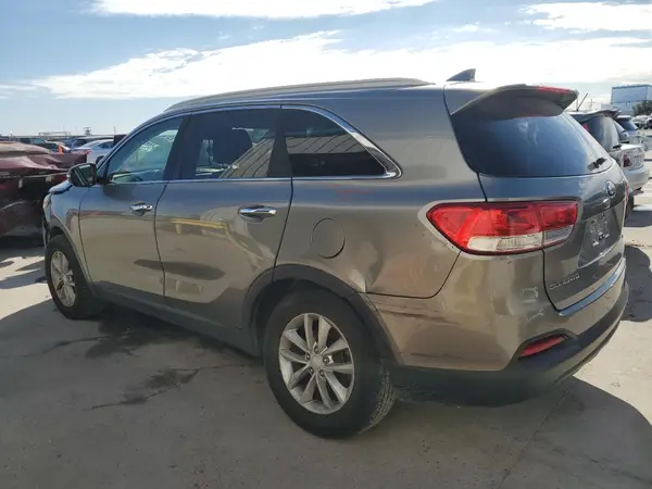 5XYPG4A39HG246190 2017 KIA SORENTO - Image 2