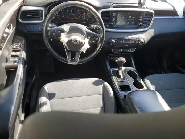5XYPG4A39HG246190 2017 KIA SORENTO - Image 8