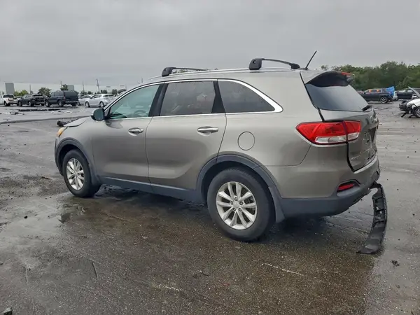 5XYPG4A39HG247548 2017 KIA SORENTO - Image 2