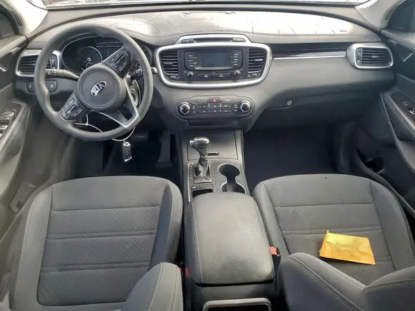 5XYPG4A39HG247548 2017 KIA SORENTO - Image 8