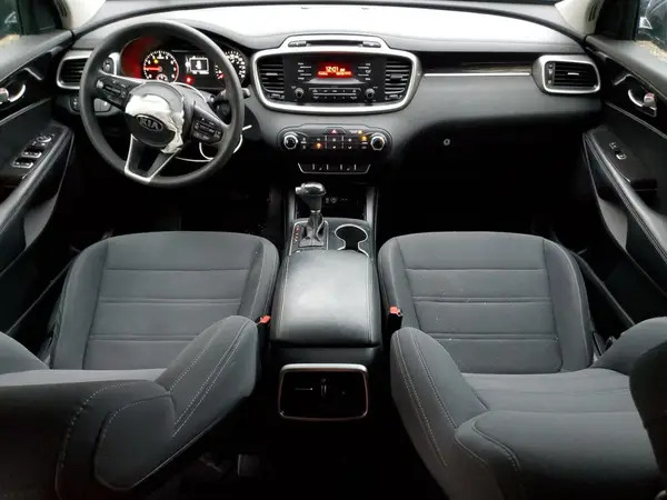 5XYPG4A39HG250790 2017 KIA SORENTO - Image 8